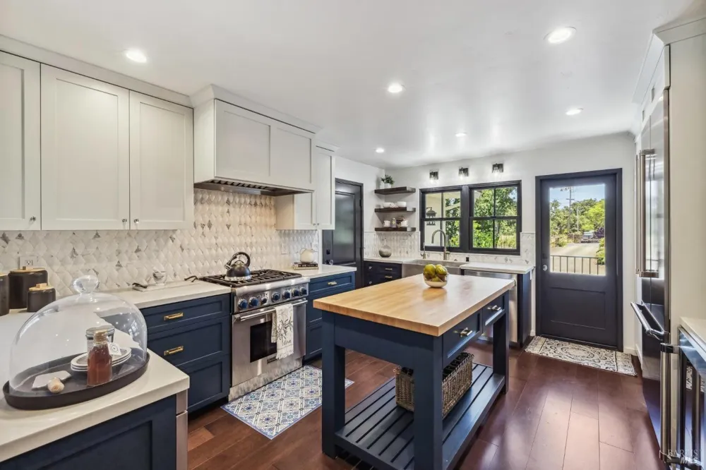 1929 Mora Avenue Calistoga, CA 94515