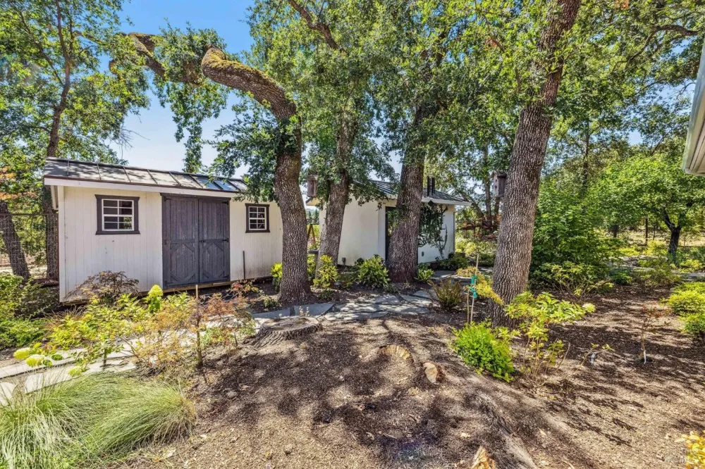 1929 Mora Avenue Calistoga, CA 94515