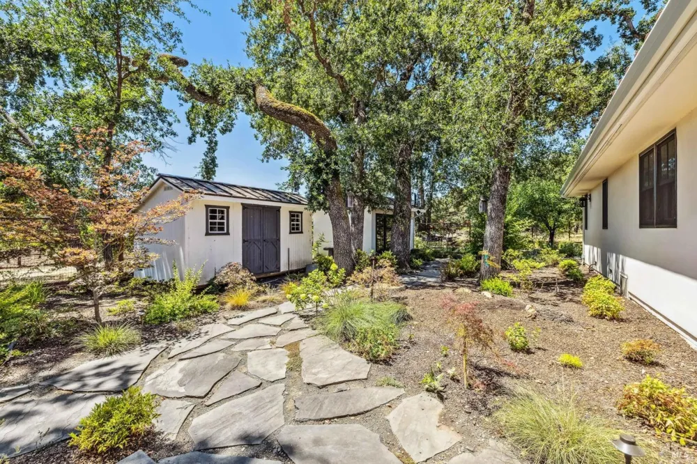 1929 Mora Avenue Calistoga, CA 94515
