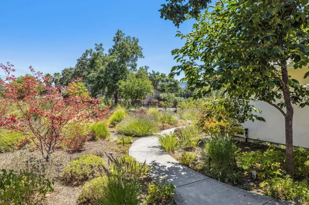 1929 Mora Avenue Calistoga, CA 94515