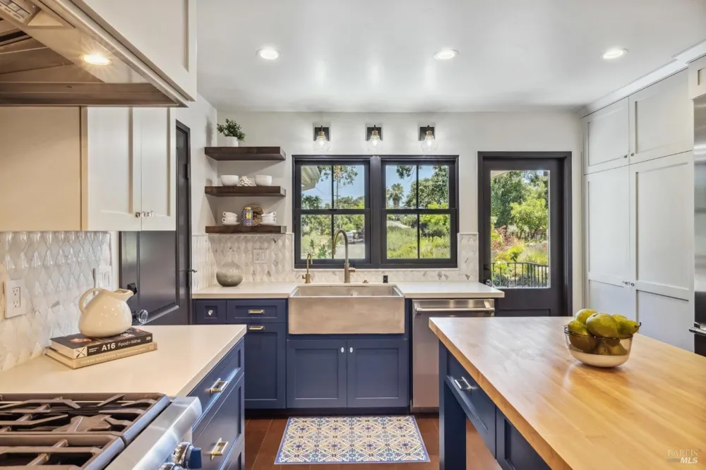 1929 Mora Avenue Calistoga, CA 94515