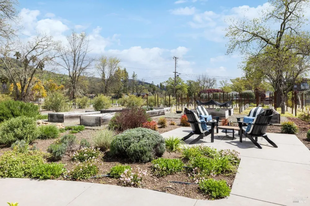 1929 Mora Avenue Calistoga, CA 94515