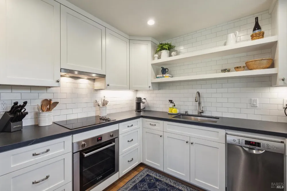 1929 Mora Avenue Calistoga, CA 94515
