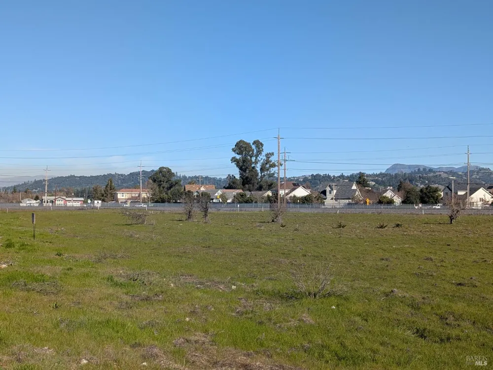 2318 Francisco Avenue Santa Rosa, CA 95403