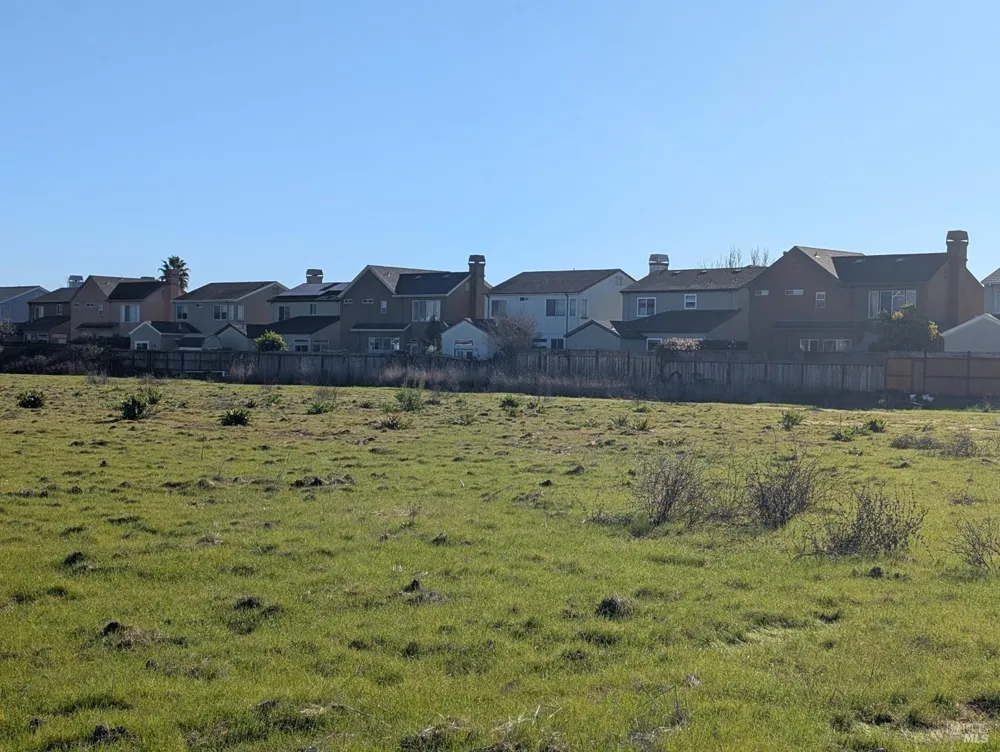 2318 Francisco Avenue Santa Rosa, CA 95403