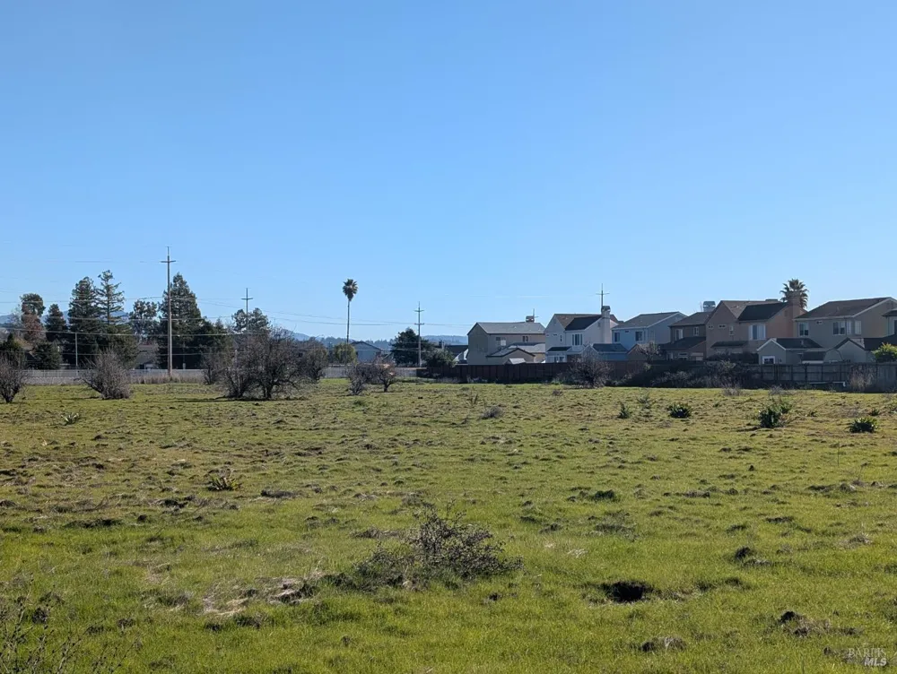 2318 Francisco Avenue Santa Rosa, CA 95403
