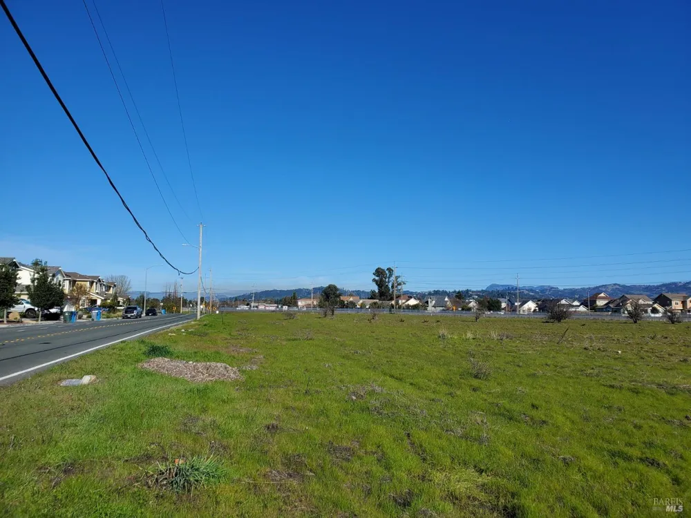 2318 Francisco Avenue Santa Rosa, CA 95403