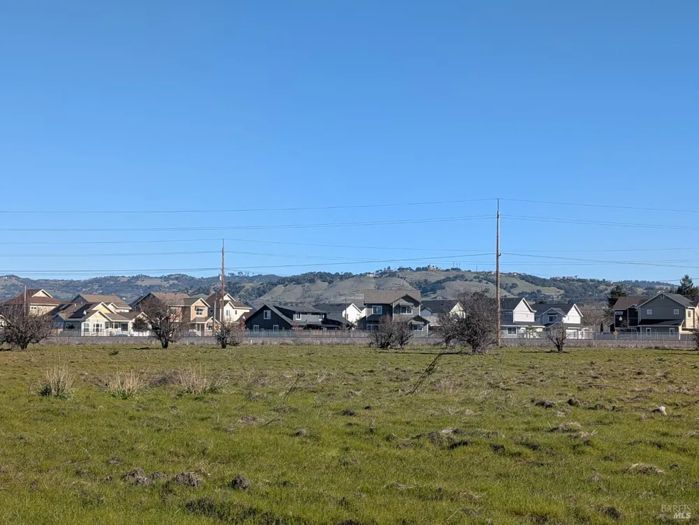 2318 Francisco Avenue Santa Rosa, CA 95403