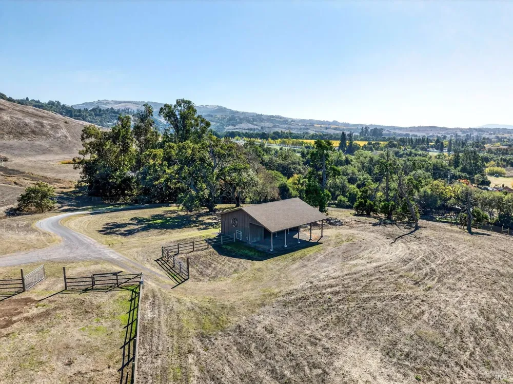 5200 Petaluma Hill Road Santa Rosa, CA 95404