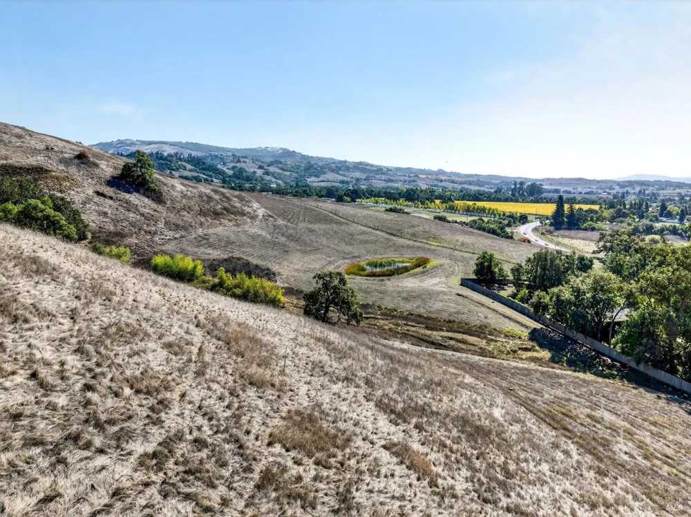 5200 Petaluma Hill Road Santa Rosa, CA 95404