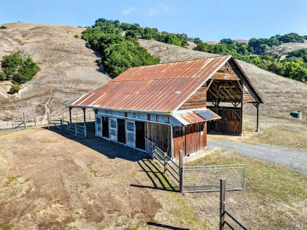 5200 Petaluma Hill Road Santa Rosa, CA 95404