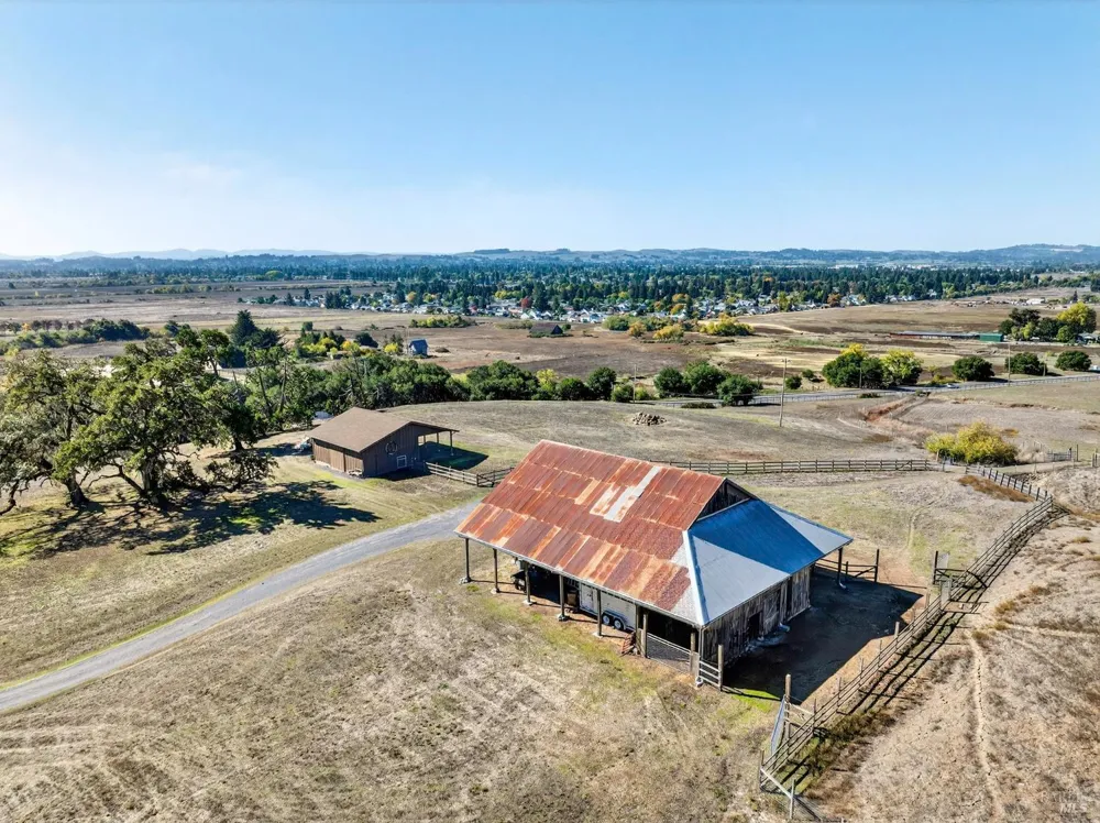 5200 Petaluma Hill Road Santa Rosa, CA 95404