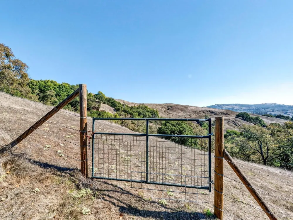 5200 Petaluma Hill Road Santa Rosa, CA 95404