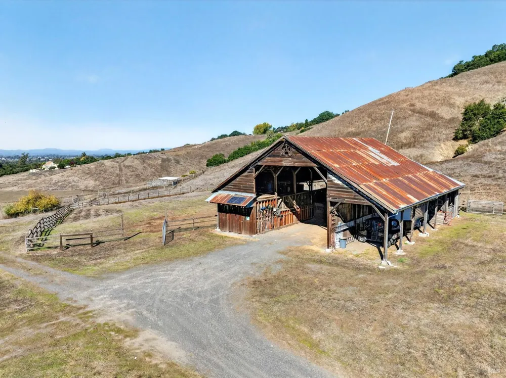 5200 Petaluma Hill Road Santa Rosa, CA 95404
