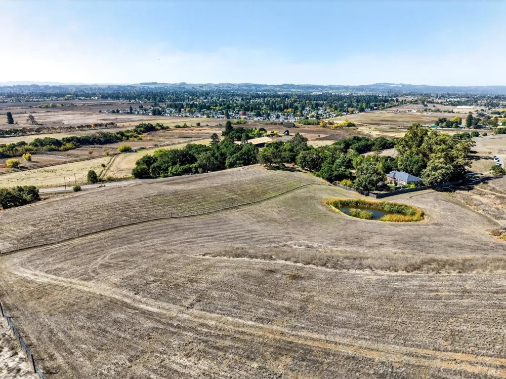 5200 Petaluma Hill Road Santa Rosa, CA 95404