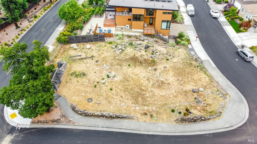 2100 Vintage Circle Santa Rosa, CA 95404