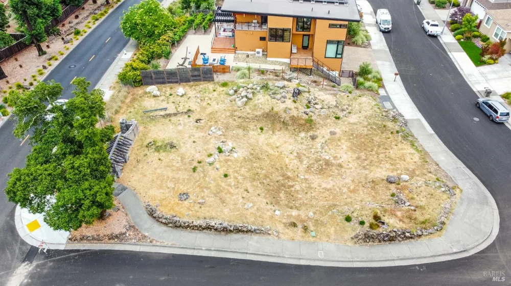 2100 Vintage Circle Santa Rosa, CA 95404