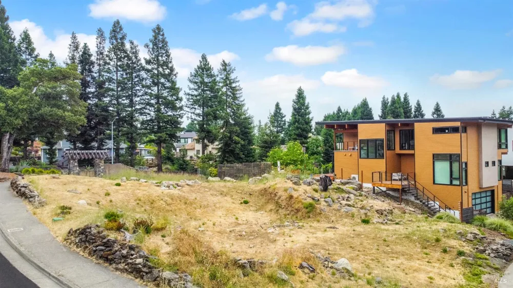 2100 Vintage Circle Santa Rosa, CA 95404
