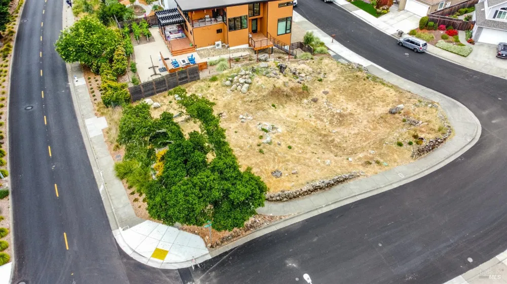 2100 Vintage Circle Santa Rosa, CA 95404