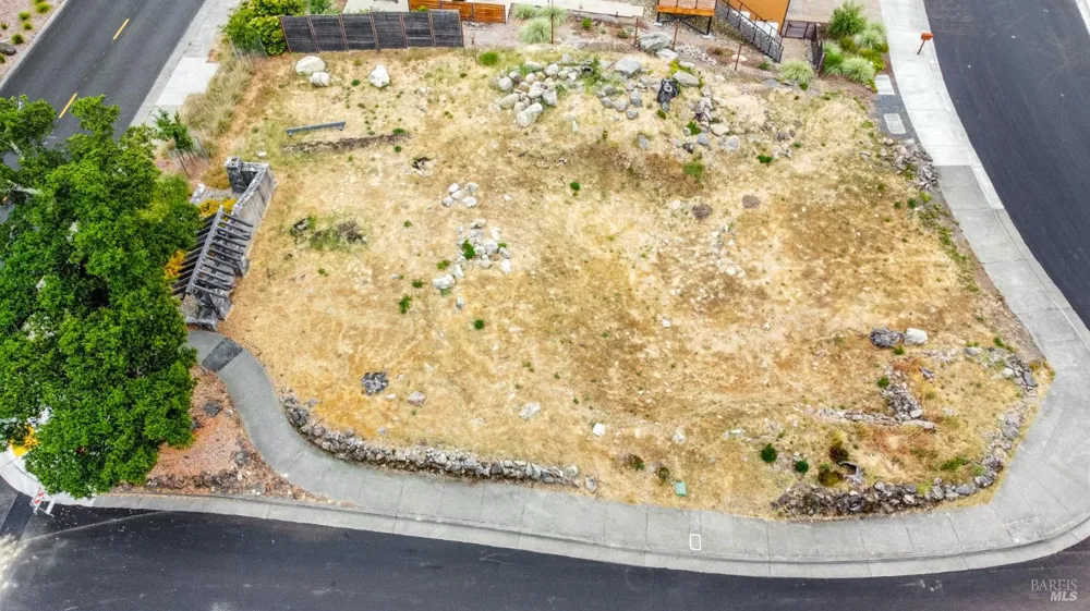 2100 Vintage Circle Santa Rosa, CA 95404