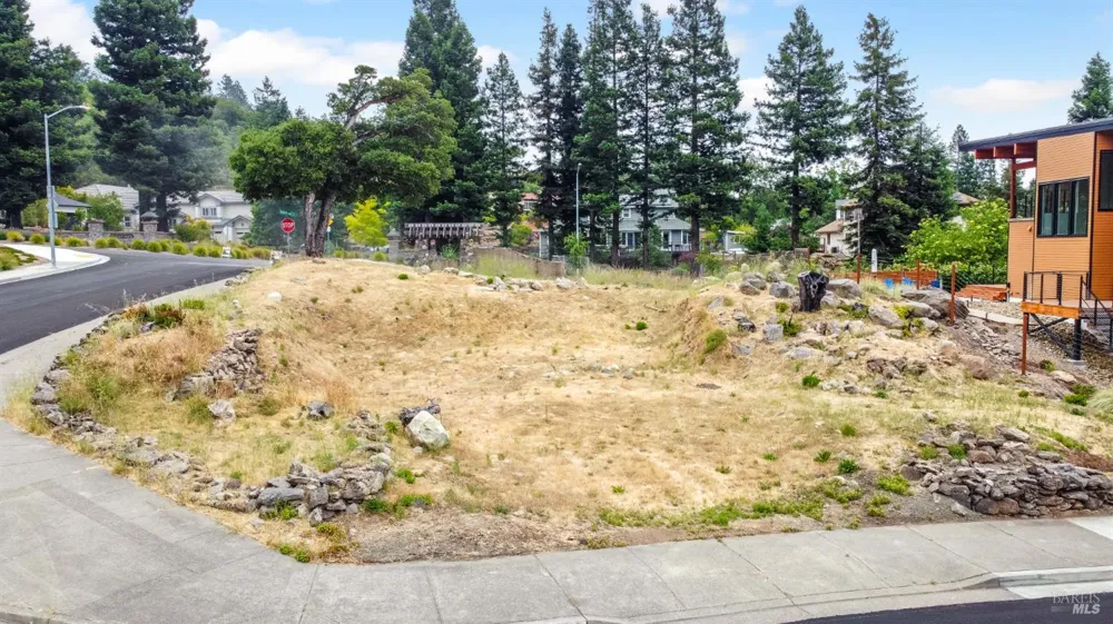2100 Vintage Circle Santa Rosa, CA 95404