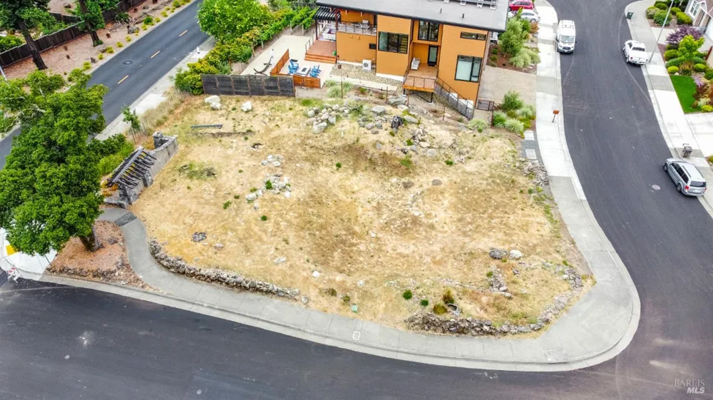 2100 Vintage Circle Santa Rosa, CA 95404
