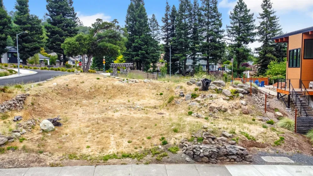 2100 Vintage Circle Santa Rosa, CA 95404