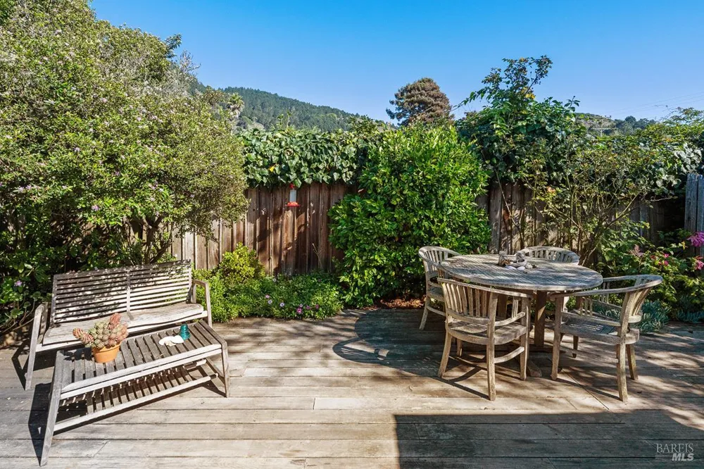 40 Arenal Avenue Stinson Beach, CA 94970