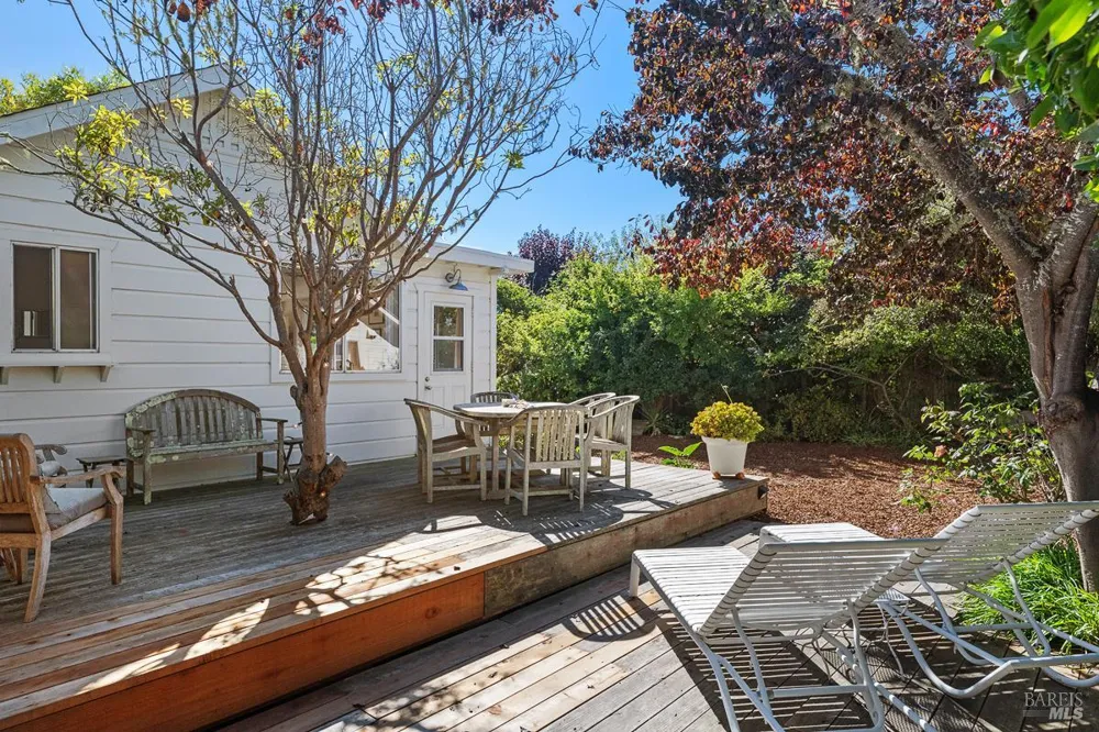 40 Arenal Avenue Stinson Beach, CA 94970