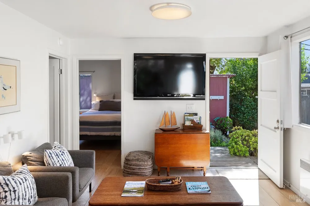 40 Arenal Avenue Stinson Beach, CA 94970