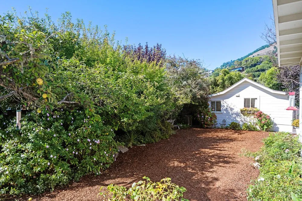 40 Arenal Avenue Stinson Beach, CA 94970