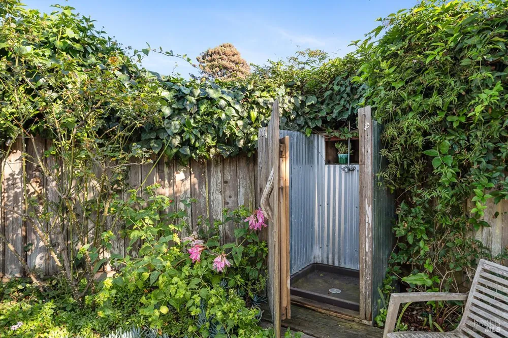 40 Arenal Avenue Stinson Beach, CA 94970