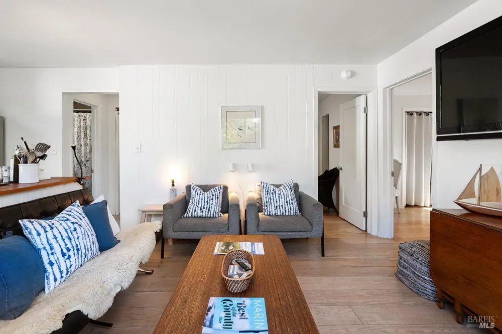 40 Arenal Avenue Stinson Beach, CA 94970