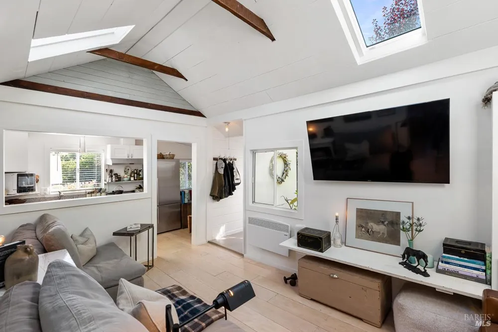 40 Arenal Avenue Stinson Beach, CA 94970