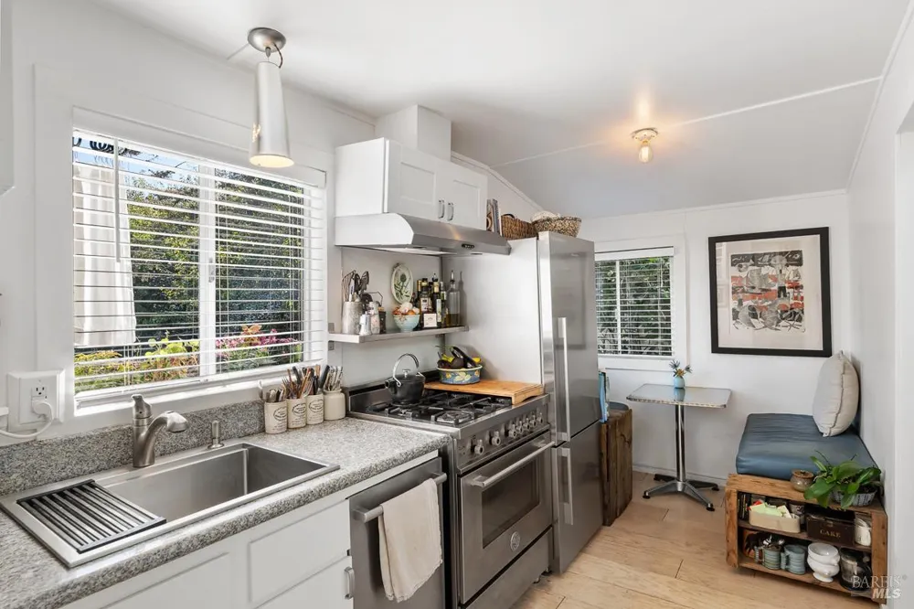 40 Arenal Avenue Stinson Beach, CA 94970