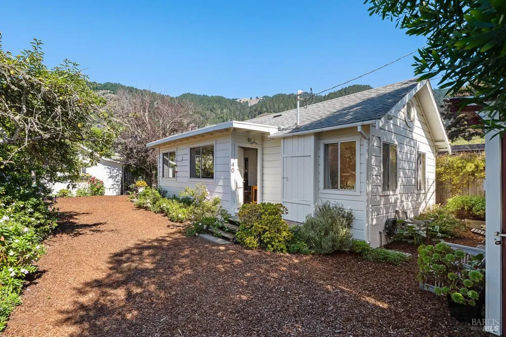 40 Arenal Avenue Stinson Beach, CA 94970