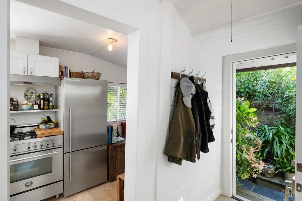 40 Arenal Avenue Stinson Beach, CA 94970