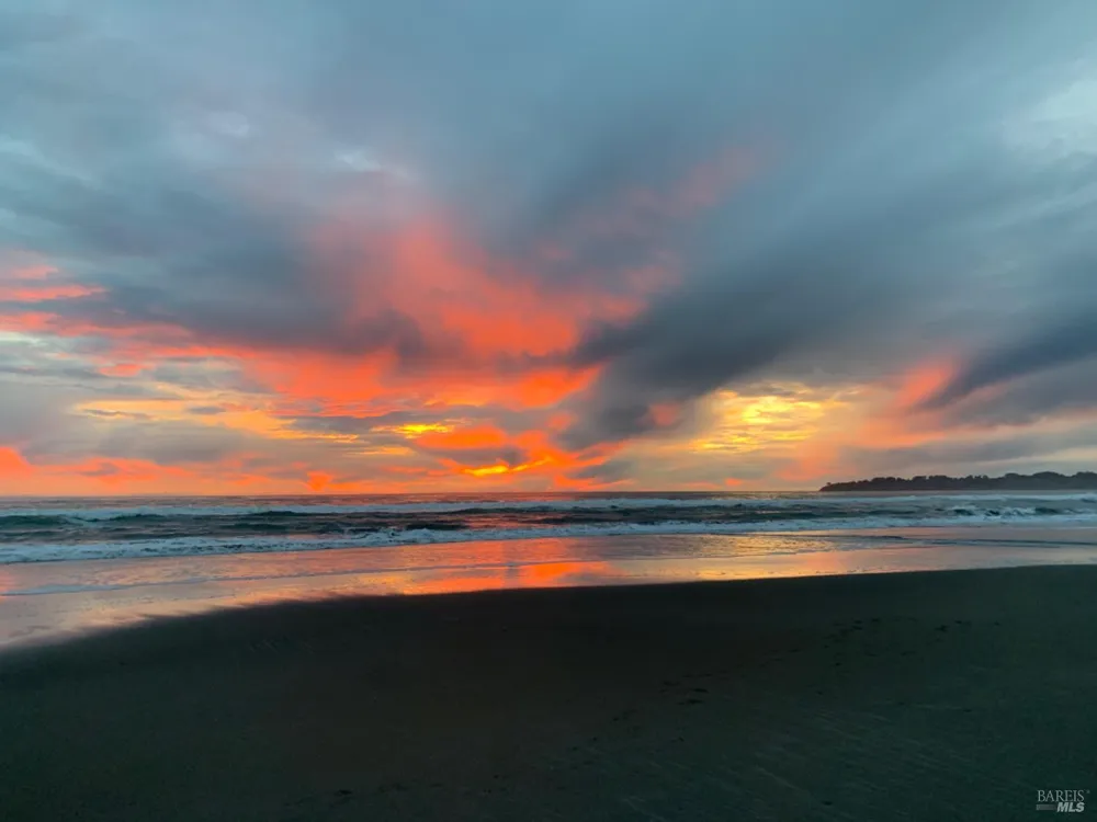 40 Arenal Avenue Stinson Beach, CA 94970