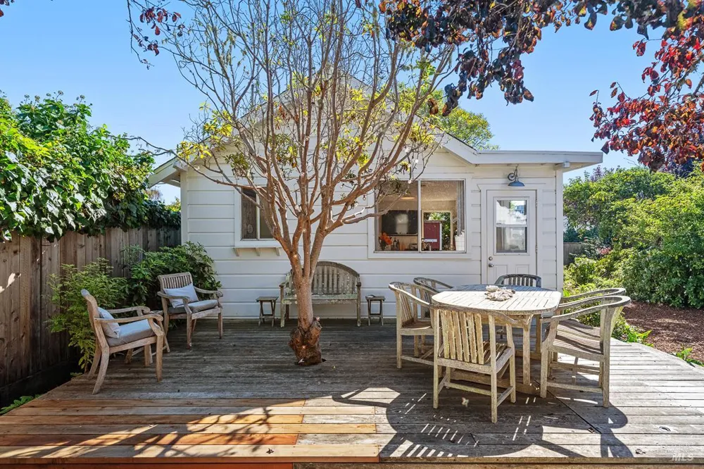 40 Arenal Avenue Stinson Beach, CA 94970