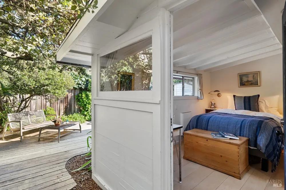 40 Arenal Avenue Stinson Beach, CA 94970