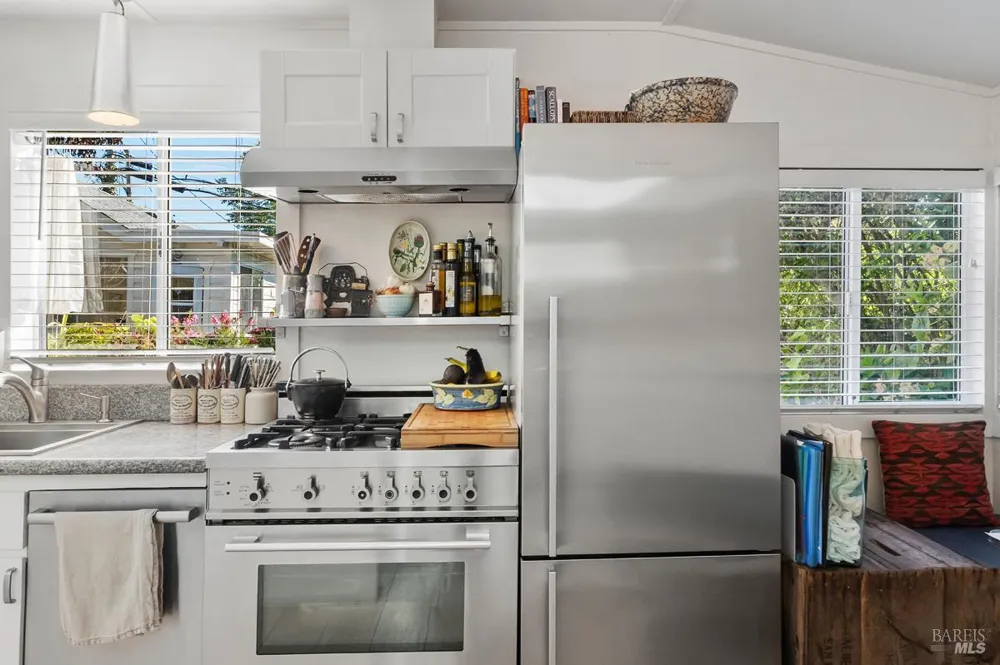 40 Arenal Avenue Stinson Beach, CA 94970