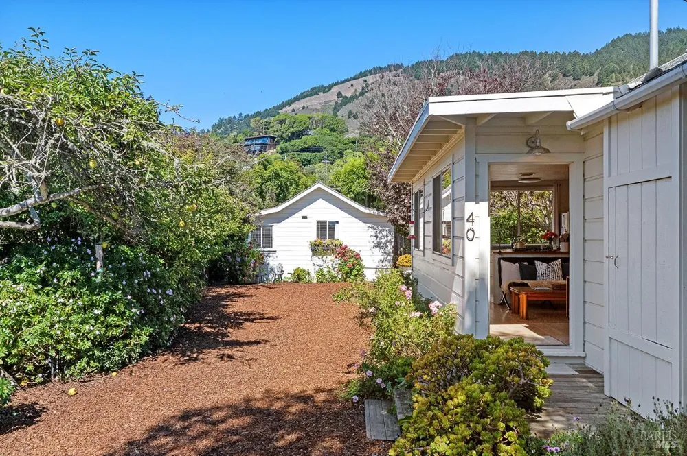 40 Arenal Avenue Stinson Beach, CA 94970