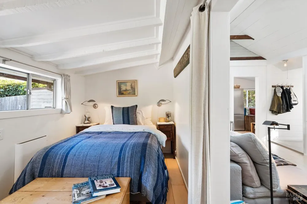 40 Arenal Avenue Stinson Beach, CA 94970