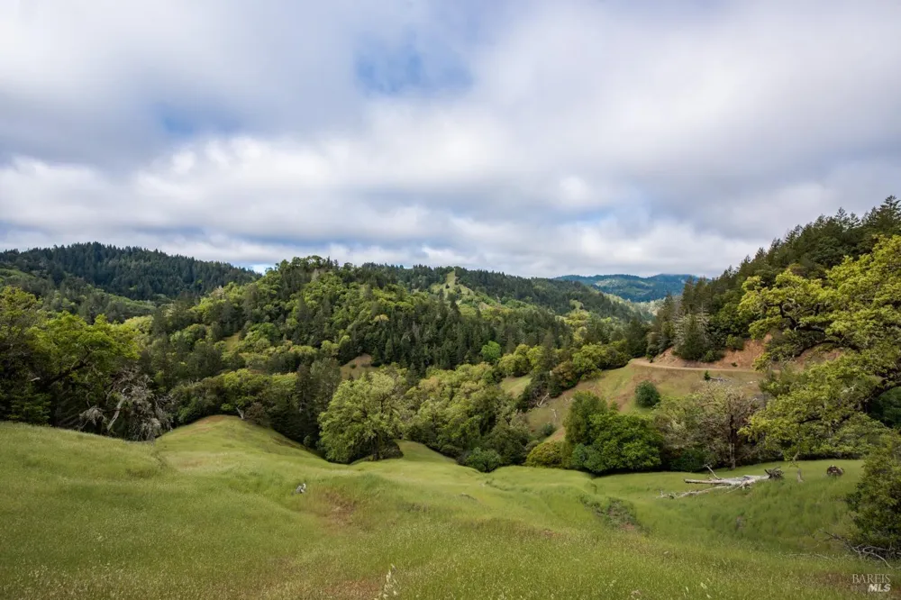 30131 Elkhorn Road Yorkville, CA 95494