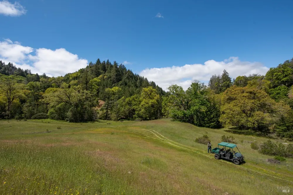 30131 Elkhorn Road Yorkville, CA 95494