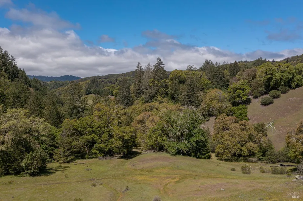 30131 Elkhorn Road Yorkville, CA 95494