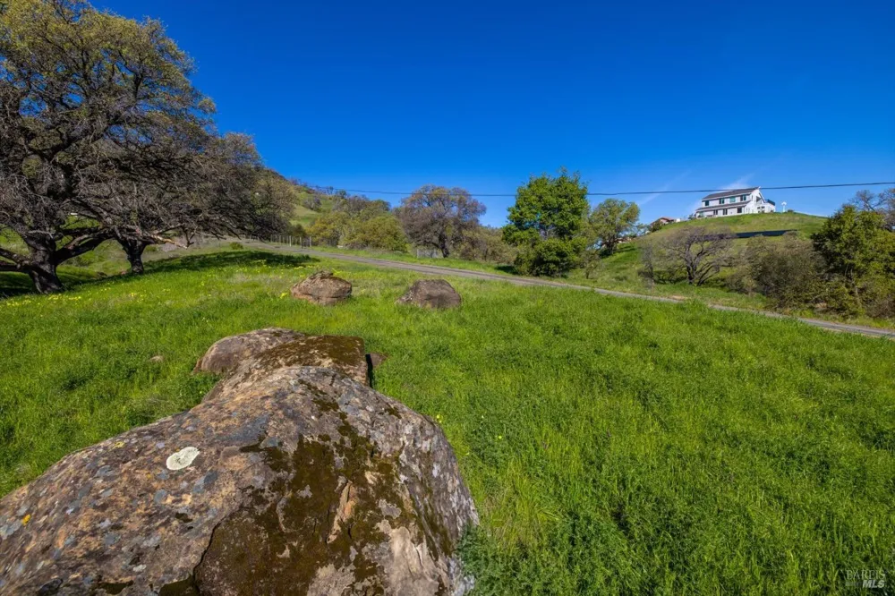 7031 Robindale Lane Vacaville, CA 95688