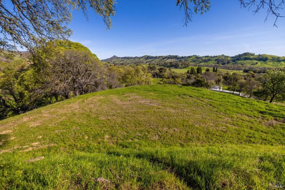 7031 Robindale Lane Vacaville, CA 95688