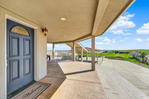 8560 Holmes Lane