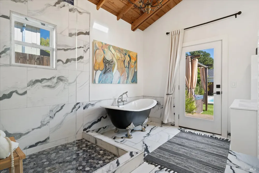 620 Brown Street Healdsburg, CA 95448